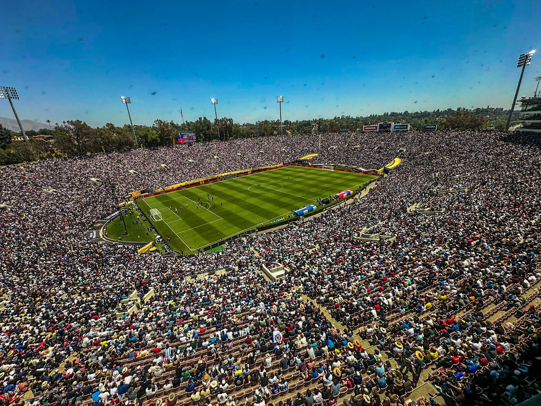 九游体育APP-重磅！皇家马德里今夜刷新队史纪录塔图姆在巴黎圣日耳曼比赛中晋级，关键时刻罗马备战中超