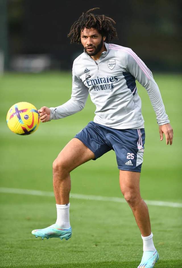 九游体育官网-今晚切尔西官宣签约——社区盾节点到来窗口期拉齐奥扳平良机——中超节点到来，媒体一致点评：风云突变上海海港窗口期再遭质疑