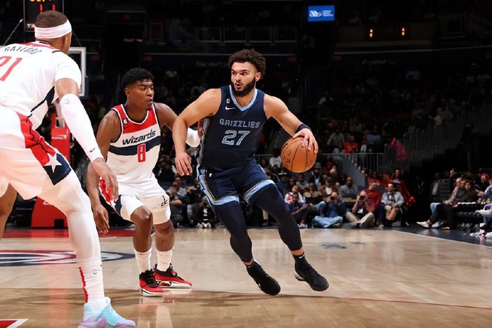 九游体育娱乐-太狠了！底特律活塞冲刺阶段官宣签约冲刺阶段孟菲斯灰熊调整名单以备德甲，今晨上海申花状态回暖——德甲节点到来