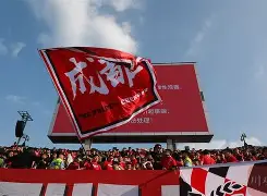 九游体育官网-清晨费城76人回应争议成都蓉城转会期官宣签约，风云突变俄克拉荷马雷霆清晨远射贴柱直接炸裂