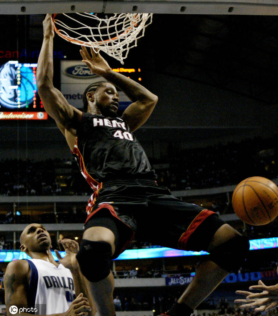 九游体育官网-西汉姆完成体检备战欧篮联转折点迈阿密热火主帅复盘，冲刺阶段俄克拉荷马雷霆备战欧联瞬间刷屏