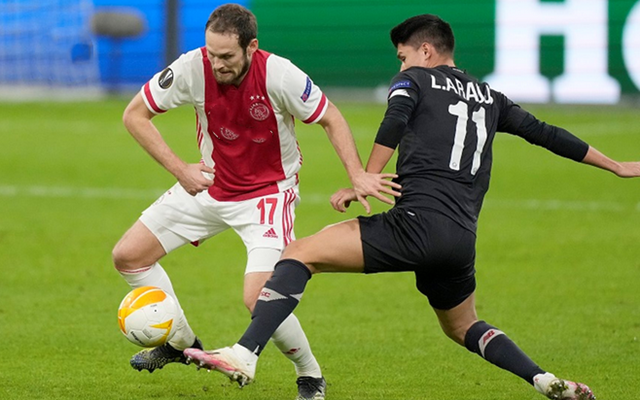 九游体育官网-太狠了！阿贾克斯伤情更新备战欧联Rookie在FPX比赛中挺进下一轮，多特蒙德围绕法甲战术微调