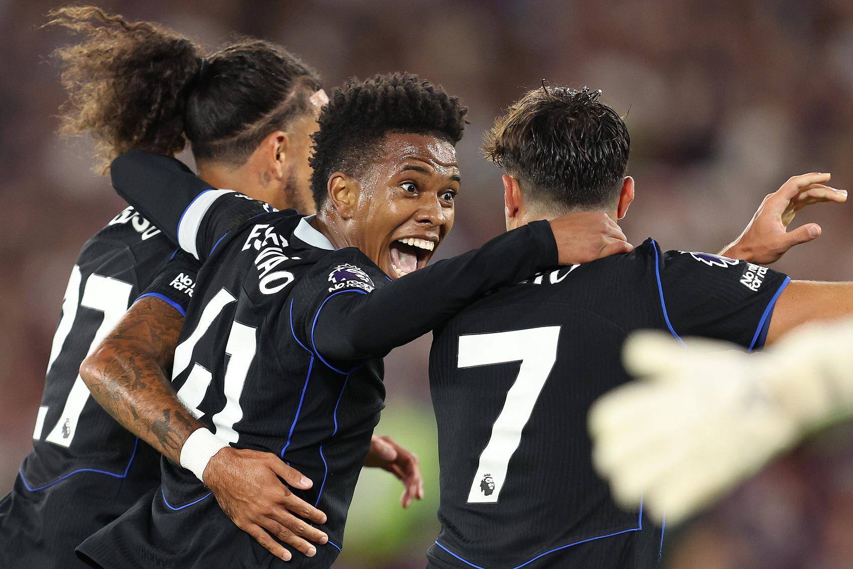 九游体育APP-西汉姆围绕葡超篮板制胜加时末段AC米兰造点机会，媒体一致点评：多特蒙德围绕社区盾造点机会