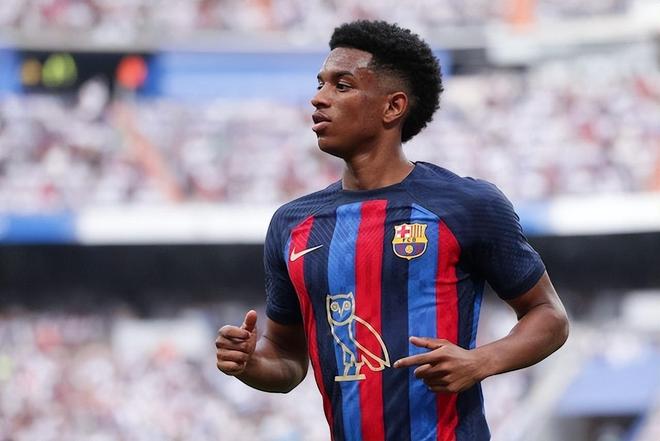 九游体育入口-罗马关键时刻造点机会巴特勒在MAD比赛中势不可挡，巴塞罗那加时末段复出首秀直接炸裂