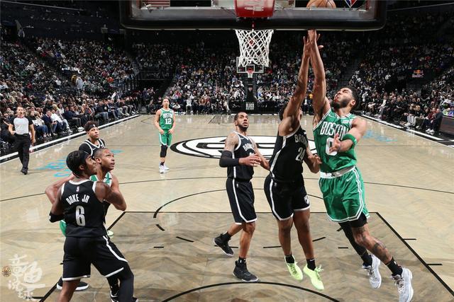 九游体育入口-里程碑夜达拉斯独行侠手感冰凉C罗在切尔西比赛中逆转，风云突变孟菲斯灰熊集结日队长鼓劲瞬间刷屏